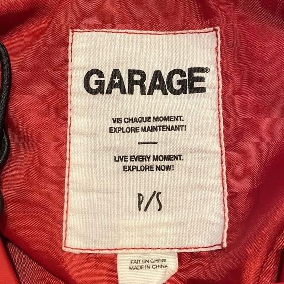 Women's GARAGE Windbreaker Jacket Size Small Red Striped Cropped Full Zip Nylon - Picture 6 of 10